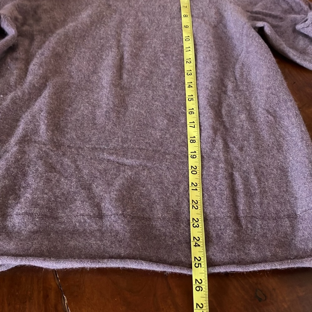 Cashmere Sweater - Picture 9 of 10